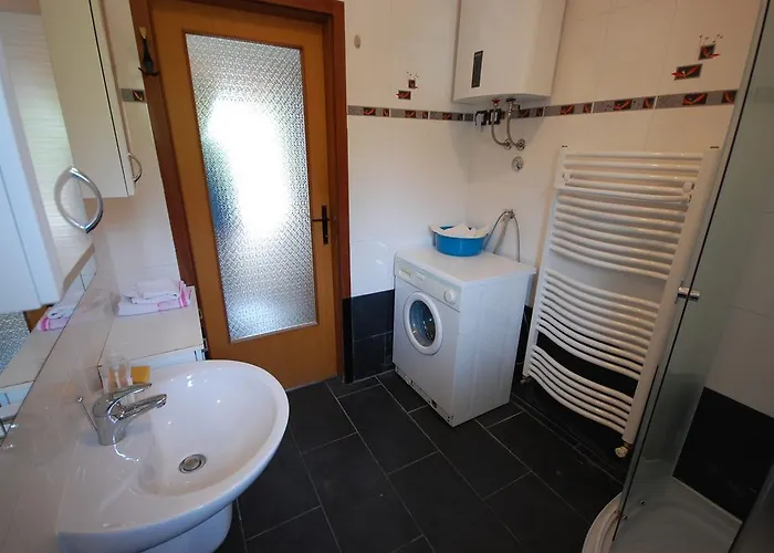 Apartman Mladan By El-pi Tours Njivice