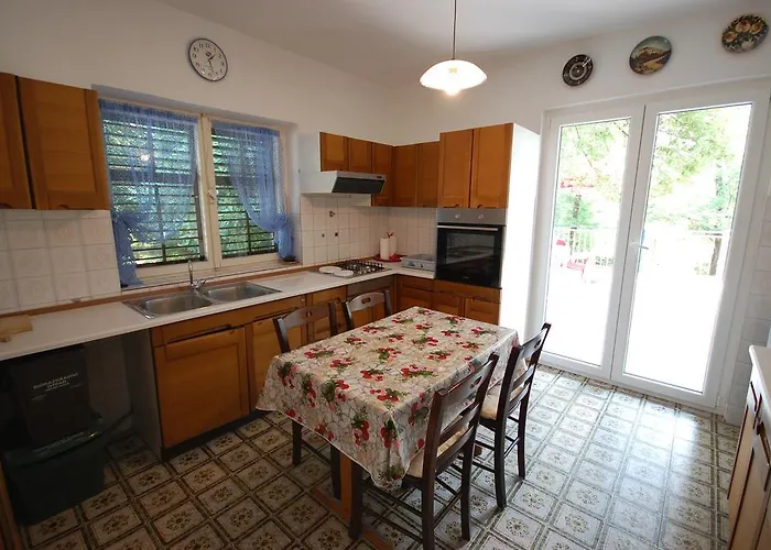 Mladan By El-pi Tours Njivice